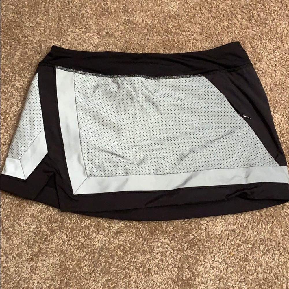 Reflective Lululemon skirt